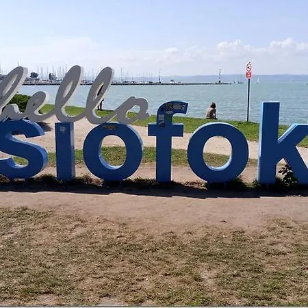 Petit Blanc Vízparti Prémium Apartman Siófok